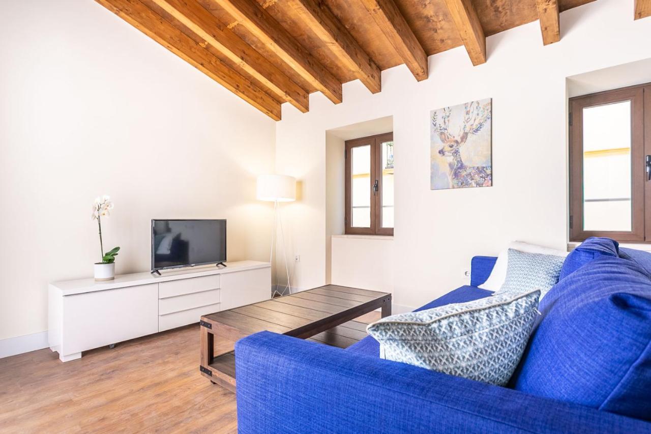 Stunning Apartment In Central Севілья Екстер'єр фото
