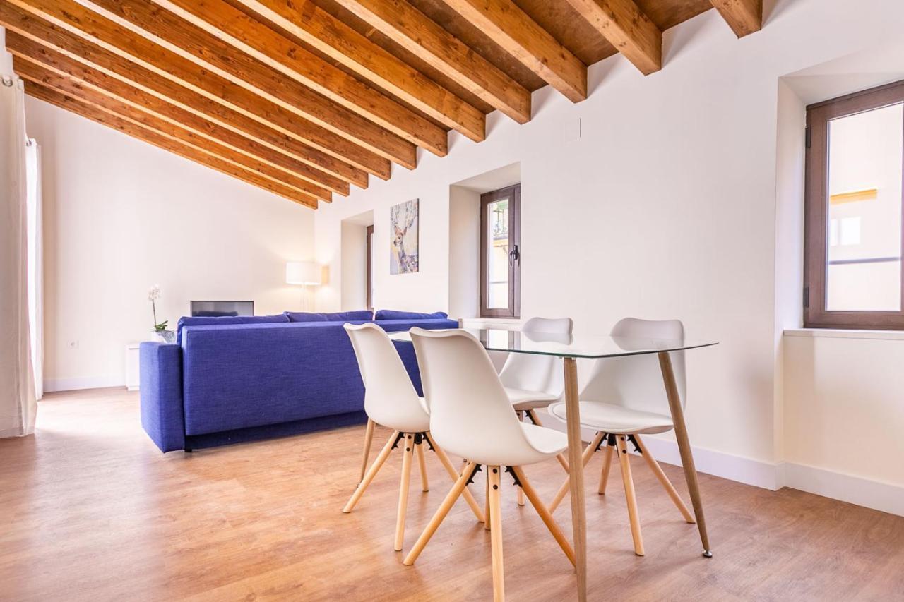 Stunning Apartment In Central Севілья Екстер'єр фото