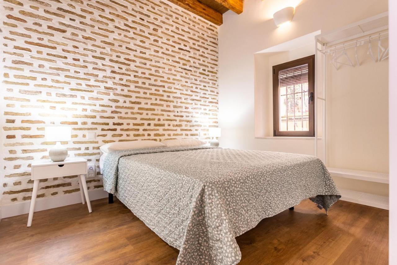 Stunning Apartment In Central Севілья Екстер'єр фото