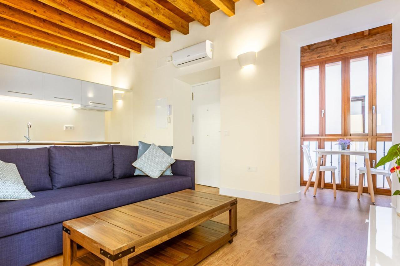 Stunning Apartment In Central Севілья Екстер'єр фото