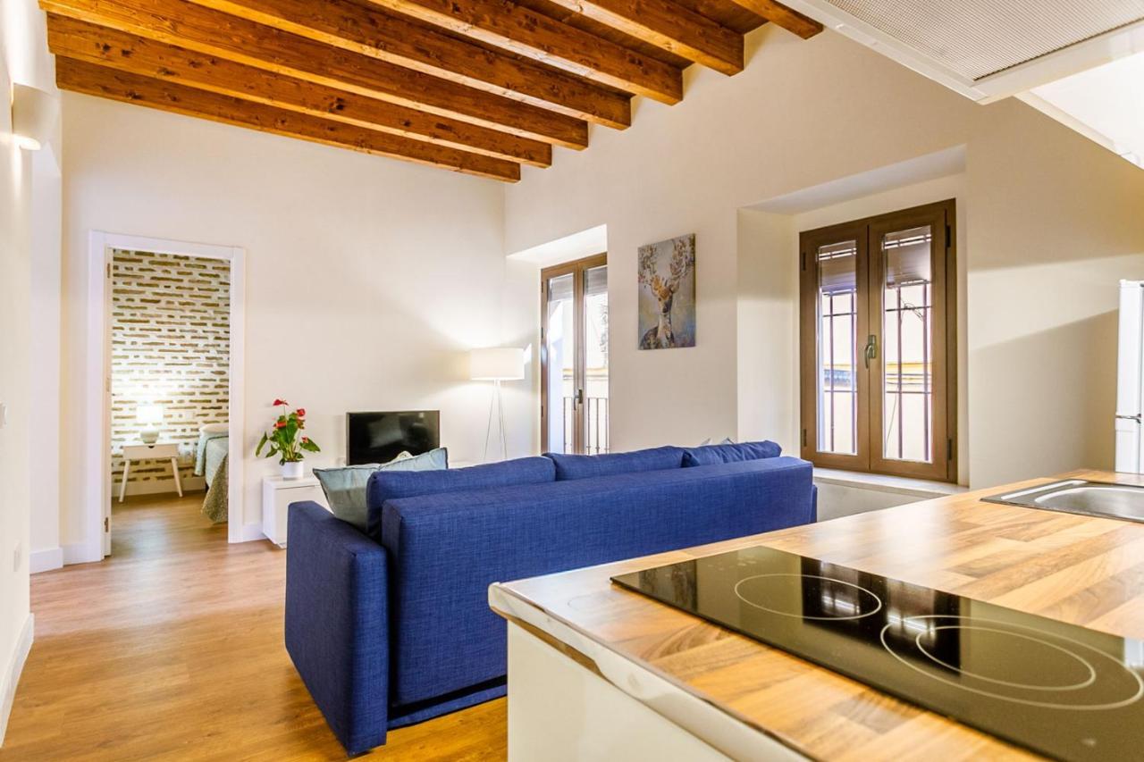 Stunning Apartment In Central Севілья Екстер'єр фото